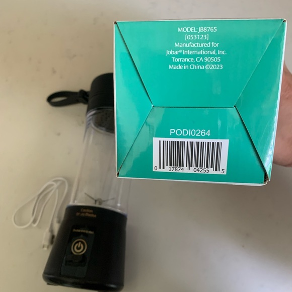 ⭐️*3 for $10** Handy Gourmet RevMix Portable blender - Picture 9 of 14